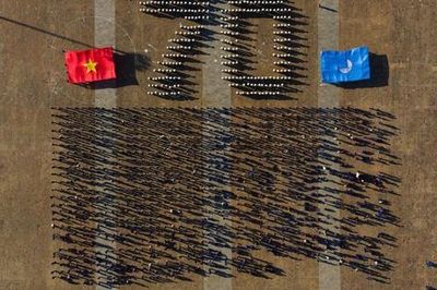 Hơn 2.000 thanh niên đồng diễn ấn tượng, khởi động chặng 2 Hành trình 'Tôi yêu Tổ quốc tôi' tại Huế