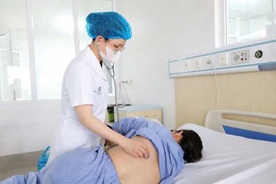Nhịn ăn, uống nước kiềm để chữa ung thư, người bệnh nhập viện nguy kịch