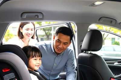 Từ 1/7, tài xế ô tô sẽ bị xử phạt nếu không sử dụng thiết bị an toàn khi chở trẻ em dưới 10 tuổi