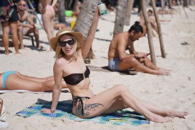 Cấm du khách mặc bikini trên hòn đảo nổi tiếng thế giới