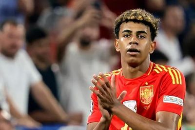 Lamine Yamal được khen trước World Cup đến chính chủ cũng ngại