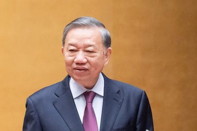 Bộ Chính trị: Thu hút 200-300 tỷ USD vốn đầu tư nước ngoài đăng ký trong 5 năm