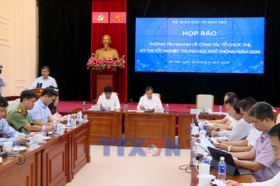 Họp báo kỳ thi tốt nghiệp: 'Nóng' đề Ngữ văn