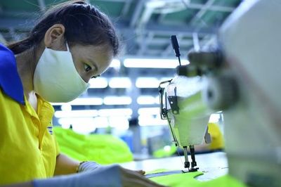 Dệt may dồi dào đơn hàng, 'khát' lao động