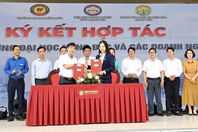 Nghị quyết số 71-NQ/TW - Chiến lược cốt lõi tạo đột phá về giáo dục và đào tạo (Bài cuối): Đại học Hồng Đức trước ngưỡng cửa tự chủ và đổi mới