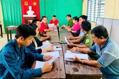 Xã Phú Hòa khẩn trương lấy ý kiến Nhân dân đối với đề án sắp xếp, sáp nhập các ấp
