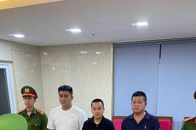 Khởi tố 15 đối tượng tiếp tay cho đường dây lừa đảo xuyên quốc gia