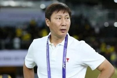 HLV Kim Sang Sik chốt danh sách ĐT Việt Nam dự ASEAN Cup 2026: Cuộc cạnh tranh gắt gao
