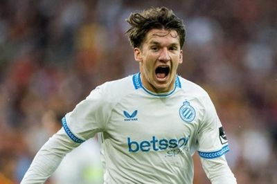 Arsenal chi 40 triệu euro chiêu mộ Christos Tzolis để giải bài toán hành lang trái