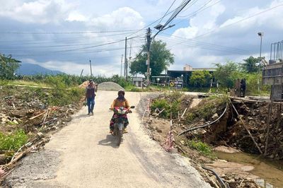 Kiên cố hóa hạ tầng giao thông vượt lũ