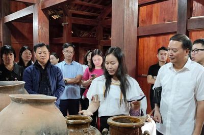 Có làng du lịch bên dòng Đa Nhim