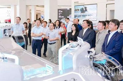 Tiếp tục khơi thông nguồn lực cho công nghiệp công nghệ cao