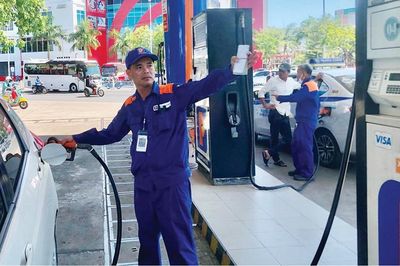 Người dân dần thích nghi với xăng sinh học E10