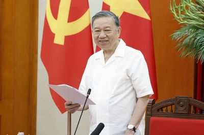 Theo dòng thời sự: Đánh giá đúng để kiến tạo đội ngũ cán bộ chất lượng, nhất là người đứng đầu