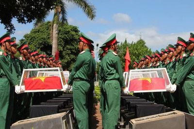 Truy điệu, an táng 18 hài cốt liệt sĩ hy sinh tại Campuchia về nước
