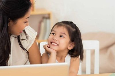 Cha mẹ EQ cao thường hay nói với con 3 câu này, đứa trẻ lớn lên dễ thành công hơn