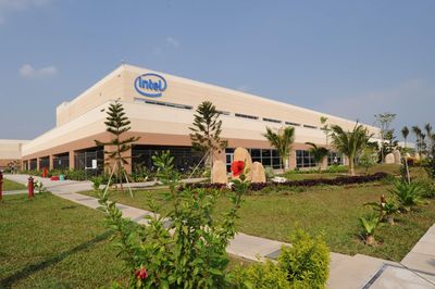 Việt Nam sở hữu nhà máy lắp ráp và kiểm định chip lớn nhất của Intel