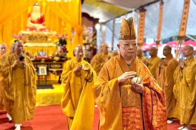 Xúc động lễ cầu siêu tưởng niệm các anh hùng liệt sĩ tại Công viên Lê Thị Riêng