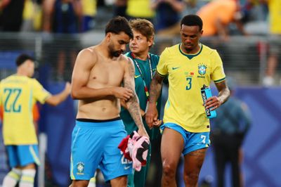 Người hâm mộ nói gì khi Brazil để Morocco cầm hòa