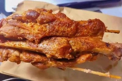 Cú lừa 'dì chân ngỗng' bán chân vịt chấn động Trung Quốc