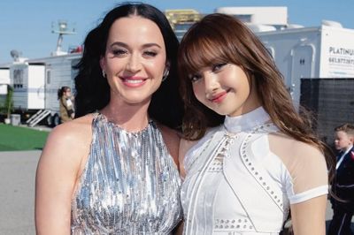 Lisa thân thiết Katy Perry ở World Cup 2026