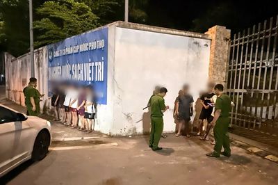 Mang hung khí đi đánh nhau, bị bắt sau 2 giờ do camera AI nhận diện