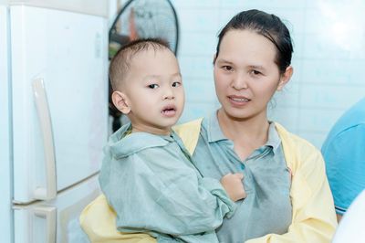 Phụ huynh chú ý: Từ nay có thể theo dõi Sổ khám sức khỏe của con em ngay trên VNeID
