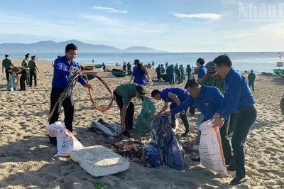 Đà Nẵng: 1.500 đoàn viên, thanh niên 'chung tay bảo vệ môi trường biển'