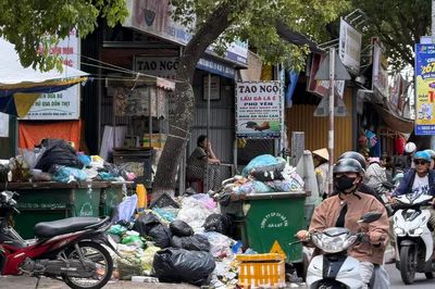 Nhà máy ngưng tiếp nhận, rác tràn ngập đường phố Đà Lạt