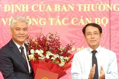 Tiếp nhận, điều động, bổ nhiệm nhân sự ở Hà Nội, TPHCM và 3 tỉnh