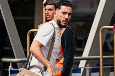 Thấy gì khi tuyển Pháp đua nhau xách Hermes, LV tới World Cup