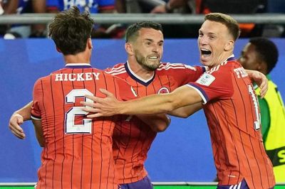Scotland thắng trận đầu tiên tại World Cup sau 36 năm