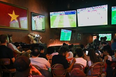 Nguy cơ đột quỵ, nhồi máu cơ tim khi thức đêm xem World Cup 2026