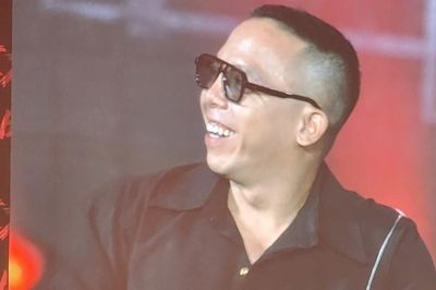 Ca sĩ Soobin 'quê độ' bỏ chạy trước cả nghìn người, Touliver ngồi xe lăn