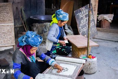 Lùng Tám - ngôi làng dệt lanh lưu giữ hồn văn hóa người Mông giữa cao nguyên đá