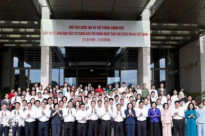 Thủ tướng và Chủ tịch Quốc hội chúc mừng Ngày Báo chí Cách mạng Việt Nam