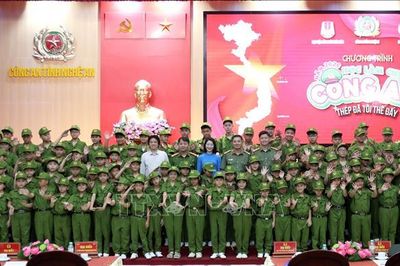 Nhiều trải nghiệm thiết thực từ Trại hè 'Học làm chiến sĩ Công an'