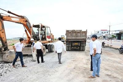 Sau phản ánh của Người Đưa Tin, Sở Xây dựng Đồng Nai kiểm tra vụ đá phong hóa 'chạy' vào dự án nghìn tỷ