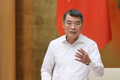 Thủ tướng: Dành nguồn phù hợp để điều chỉnh tiền lương khu vực công