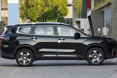 SUV 7 chỗ công suất 218 mã lực, giá chưa tới 400 triệu đồng