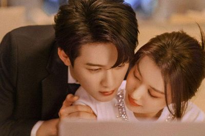 Phim mới Đàn Kiện Thứ gây sốt với 2,4 triệu người đặt xem trước