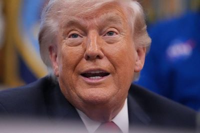 Giới giải trí Mỹ đang quay lưng với ông Trump?