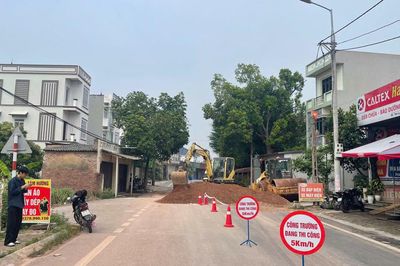 Xã Tiên Lục thi công hoàn thiện đoạn đường tỉnh 295 (cũ) còn dang dở