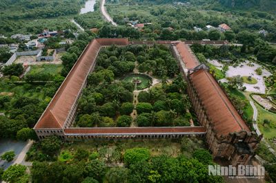 Đan viện Châu Sơn: Vẻ đẹp Gothic cổ kính giữa lòng núi rừng Ninh Bình