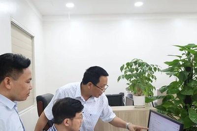 Thắp sáng 'Bình dân học vụ số'
