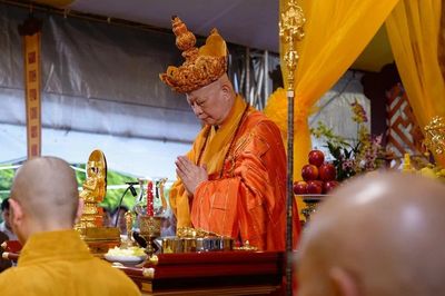 Trang nghiêm cử hành lễ chẩn tế siêu tiến anh linh liệt sĩ, đồng bào yêu nước tại công viên Lê Thị Riêng