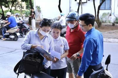 Hơn 5.500 thí sinh dự thi vào lớp 10 Trường THCS và THPT Nguyễn Tất Thành