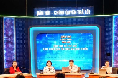Chương trình 'Dân hỏi - Chính quyền trả lời' đầu tiên nhiệm kỳ mới của Thường trực HĐND thành phố Hồ Chí Minh: Trao thêm quyền chủ động, tạo điều kiện phát triển các động lực tăng trưởng mới
