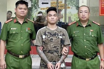 Bắt giữ đối tượng cầm điếu cày đánh người dân