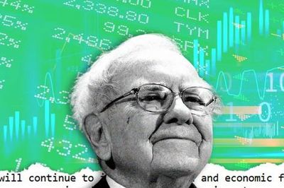 Warren Buffett và 10 tài sản vô hình tạo dựng vị thế vững chắc trước biến động kinh tế